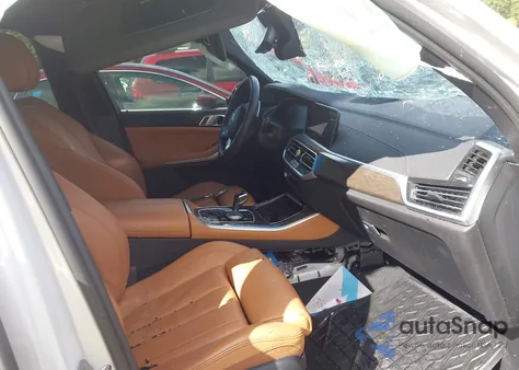 2022 BMW X5 xDrive40I z USA, uszkodzony, nr VIN 5UXCR6C06N9K20035